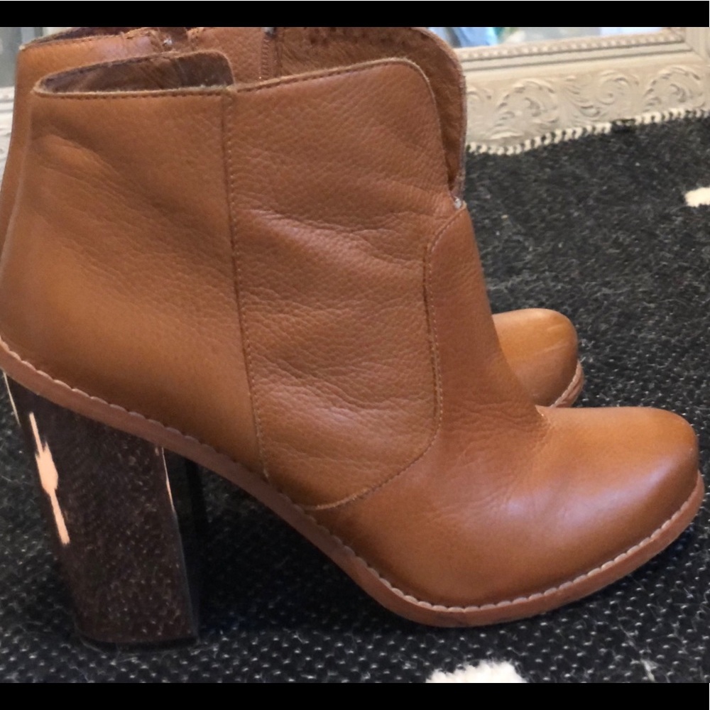 Kristin cavallari by Chinese laundry booties